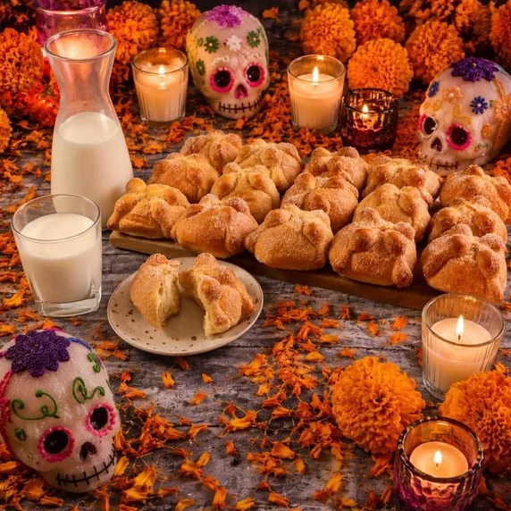 PAN DE MUERTO