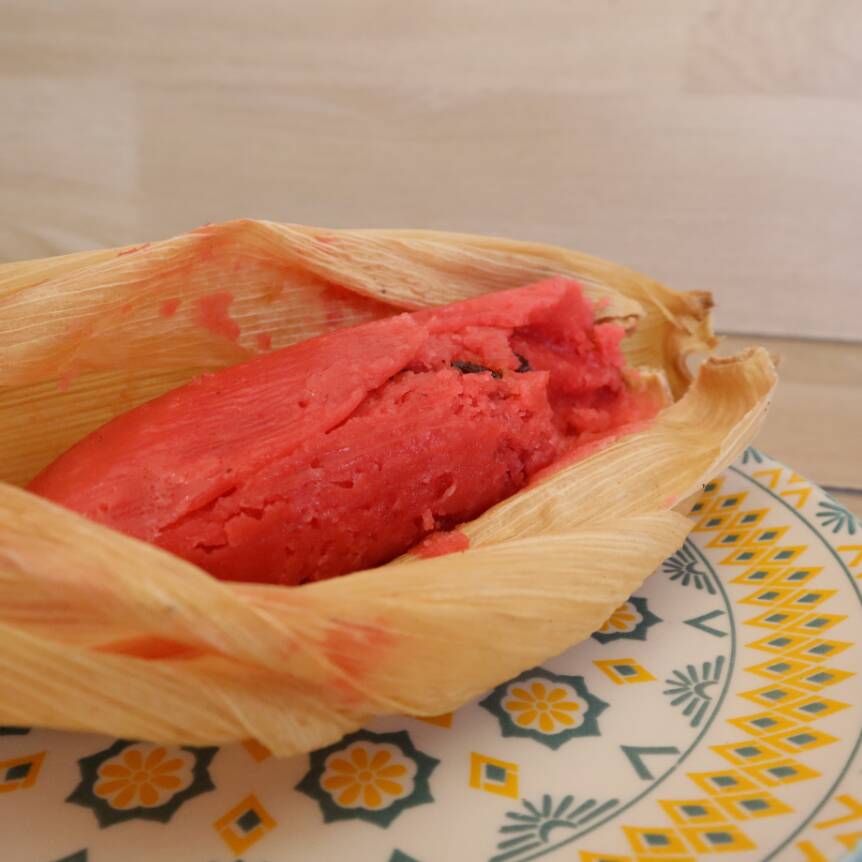 Tamal de Dulce (fresa con Pasas)