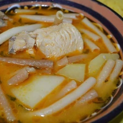 POLLO CON MACARRON