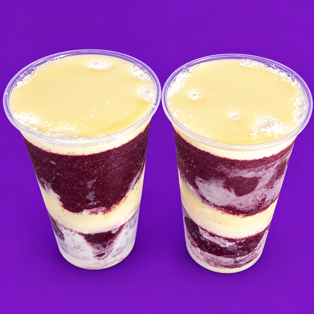 O tamanho perfeito para matar a vontade e economizar! Leve 2 copos de açaí de 500ml cada, batidos na consistência ideal. Monte cada copo do seu jeito com os seus complementos favoritos e aproveite esse super desconto. Ideal para dividir com alguém especial ou garantir o seu açaí em dobro!