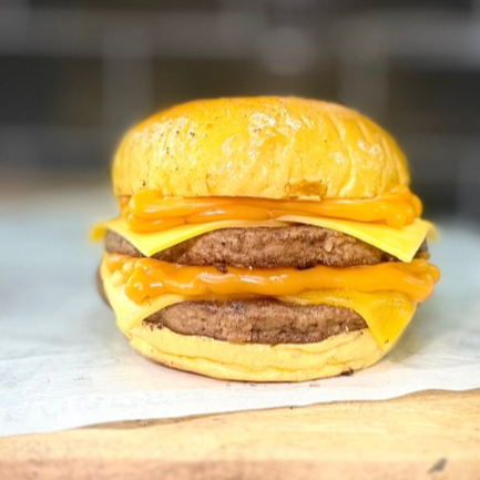 2 CARNES DE PICANHA 120GR + QUEIJO + CHEDDAR