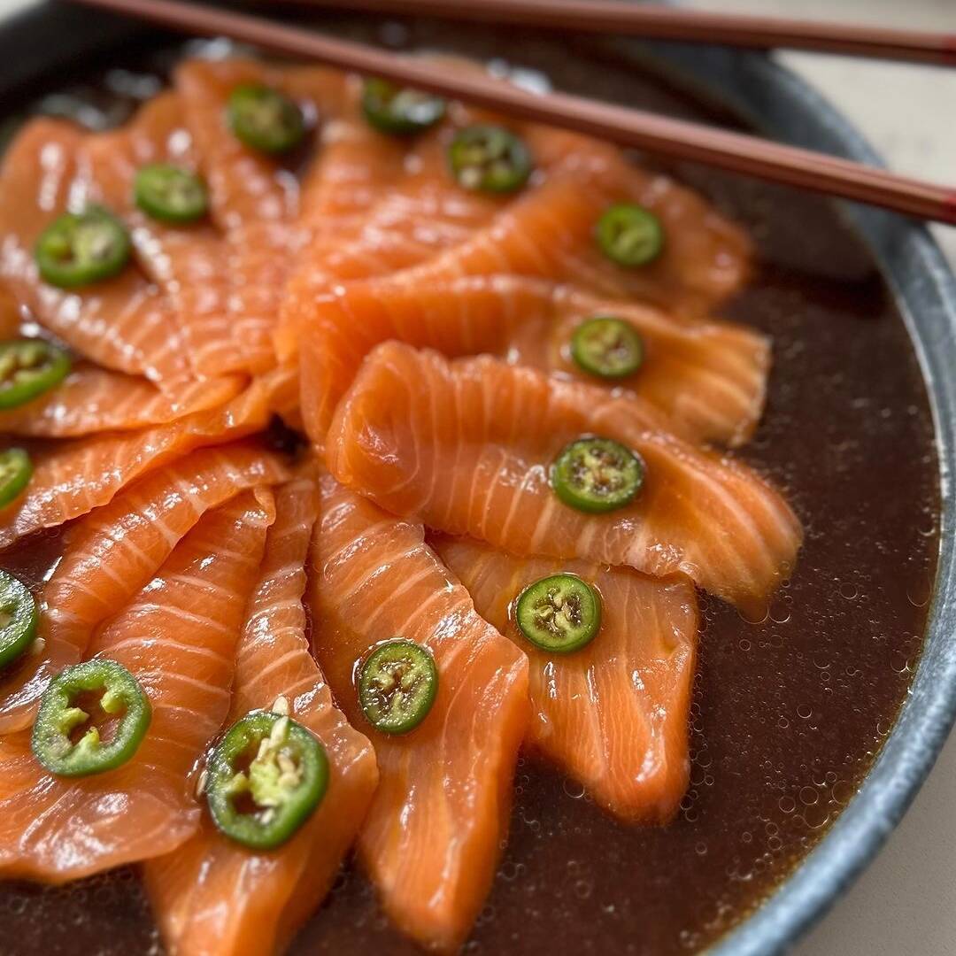 SALMON SASHIMI