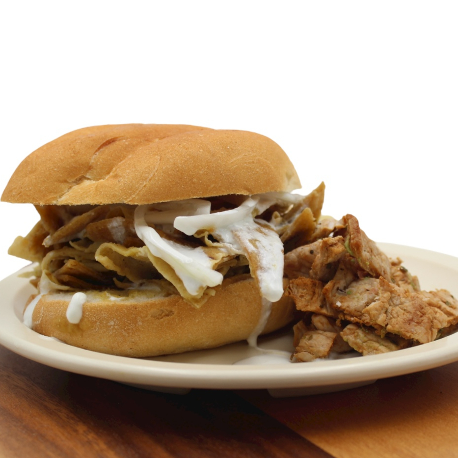 Torta de Chilaquiles con Huevo