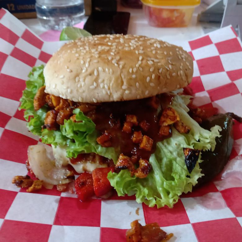 Combo del Hambre Brava 🍔🐗