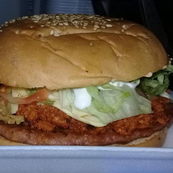 Combo de 2 Hamburguesas de Chorizo con Papas