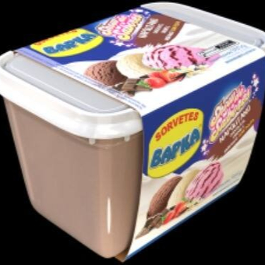 Sorvete 2l sabor chocolate, creme e morango com polpa