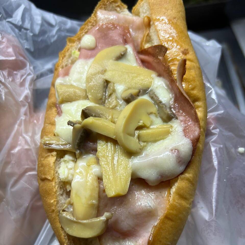 Hot Dog Suizo