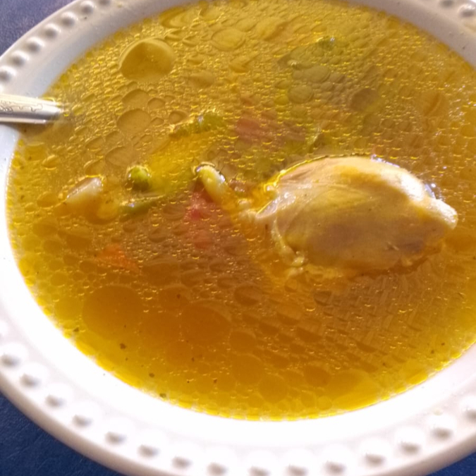 Caldo de pollo
