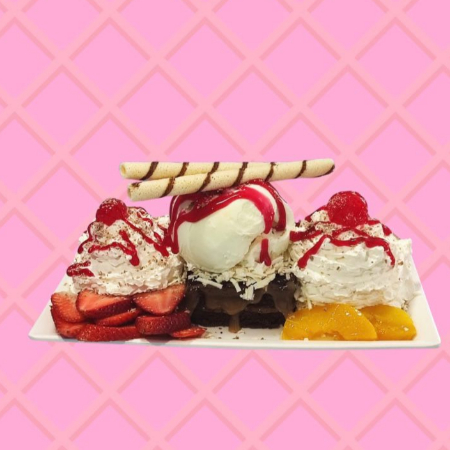 Brownie con Helado y Queso