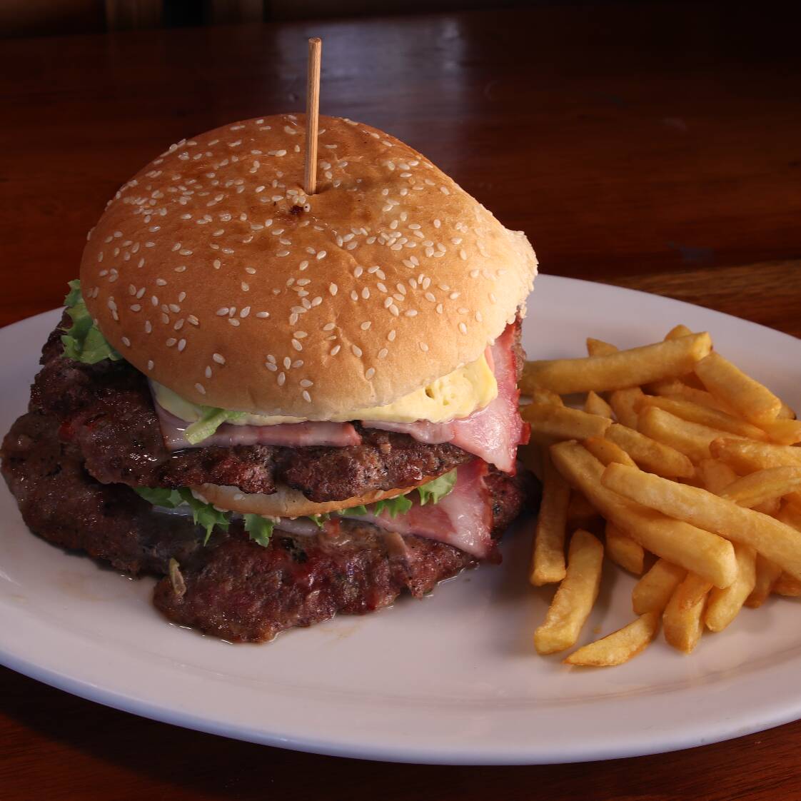 Hamburguesa Doble con Papas