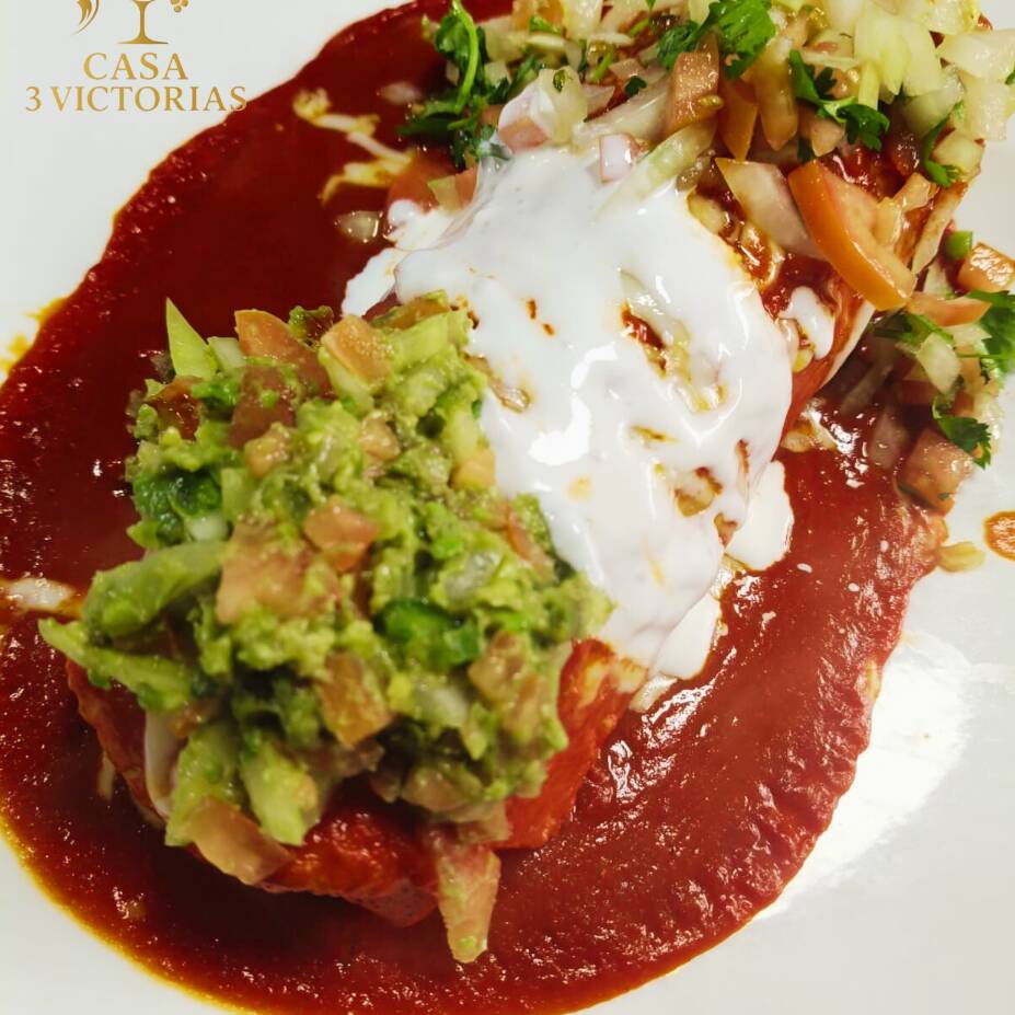 Burrito Victorias Rojo Asada/ Agua del Dia