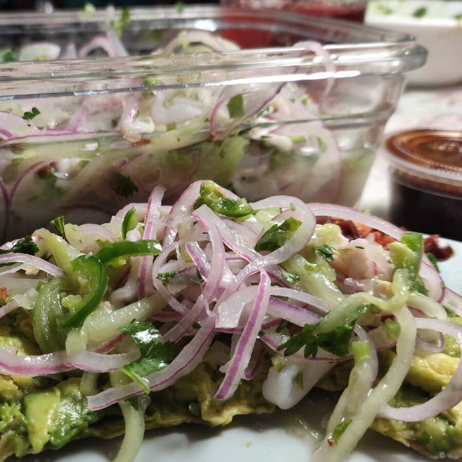 Tostada de Tiritas de Pescado