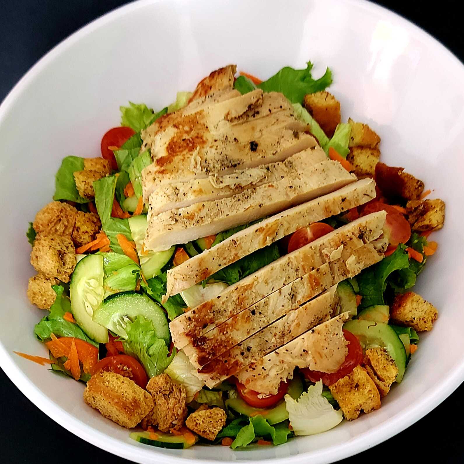 ENSALADA DE POLLO PLANCHA