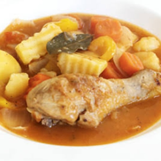 Caldo de Pollo. (comida corrida)