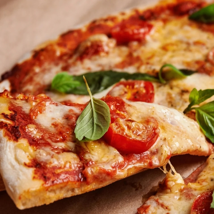 mussarela, frango e requeijão