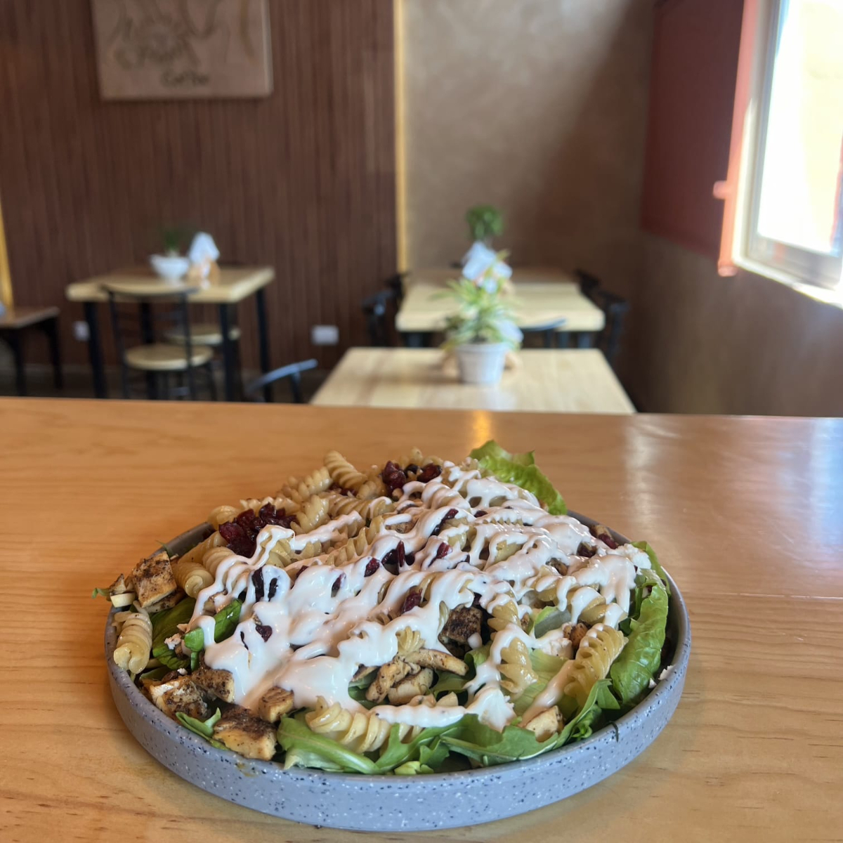 Ensalada Pollo-Queso de Cabra