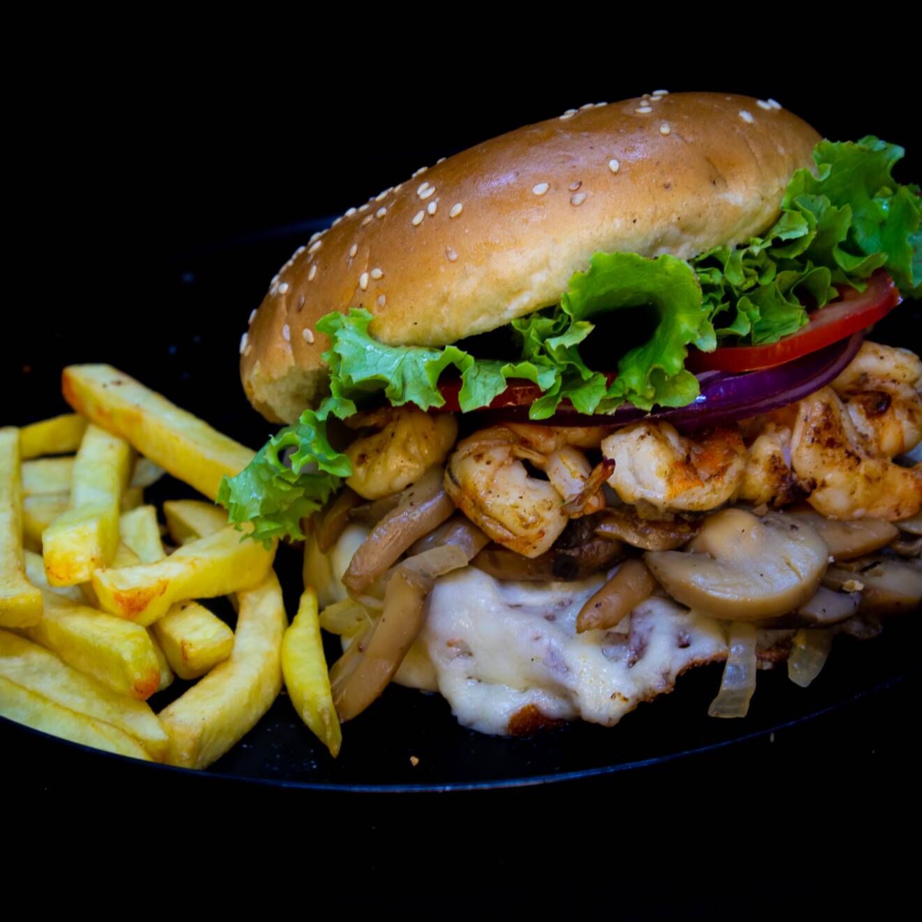Hamburguesa Camarones champiñones + PAPAS
