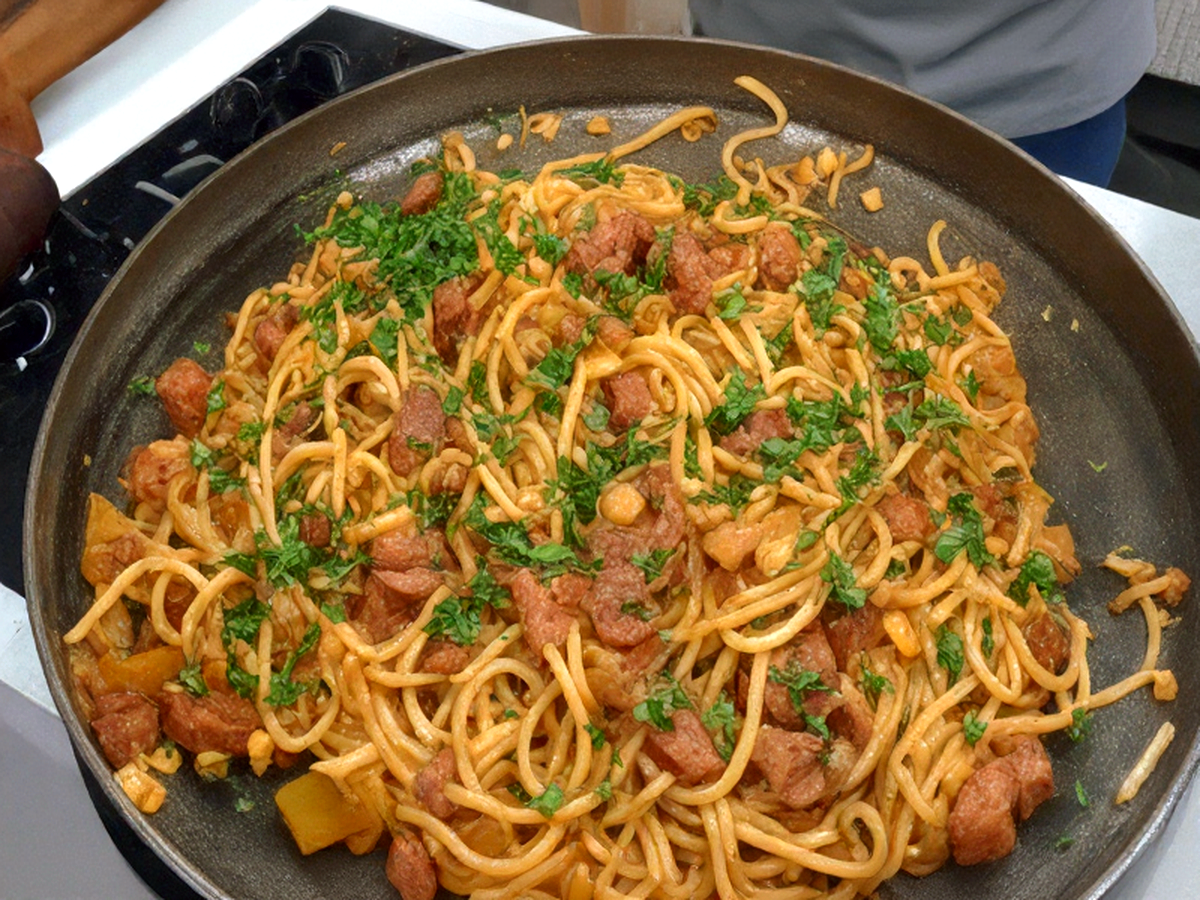 Macarrão Na Chapa Do Carlinho