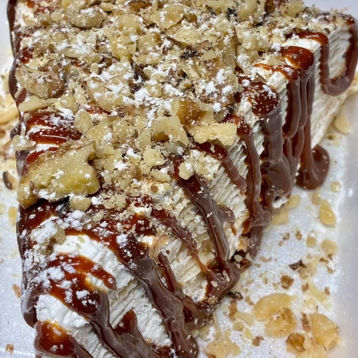 Pastel de Crepas Cajeta Nuez