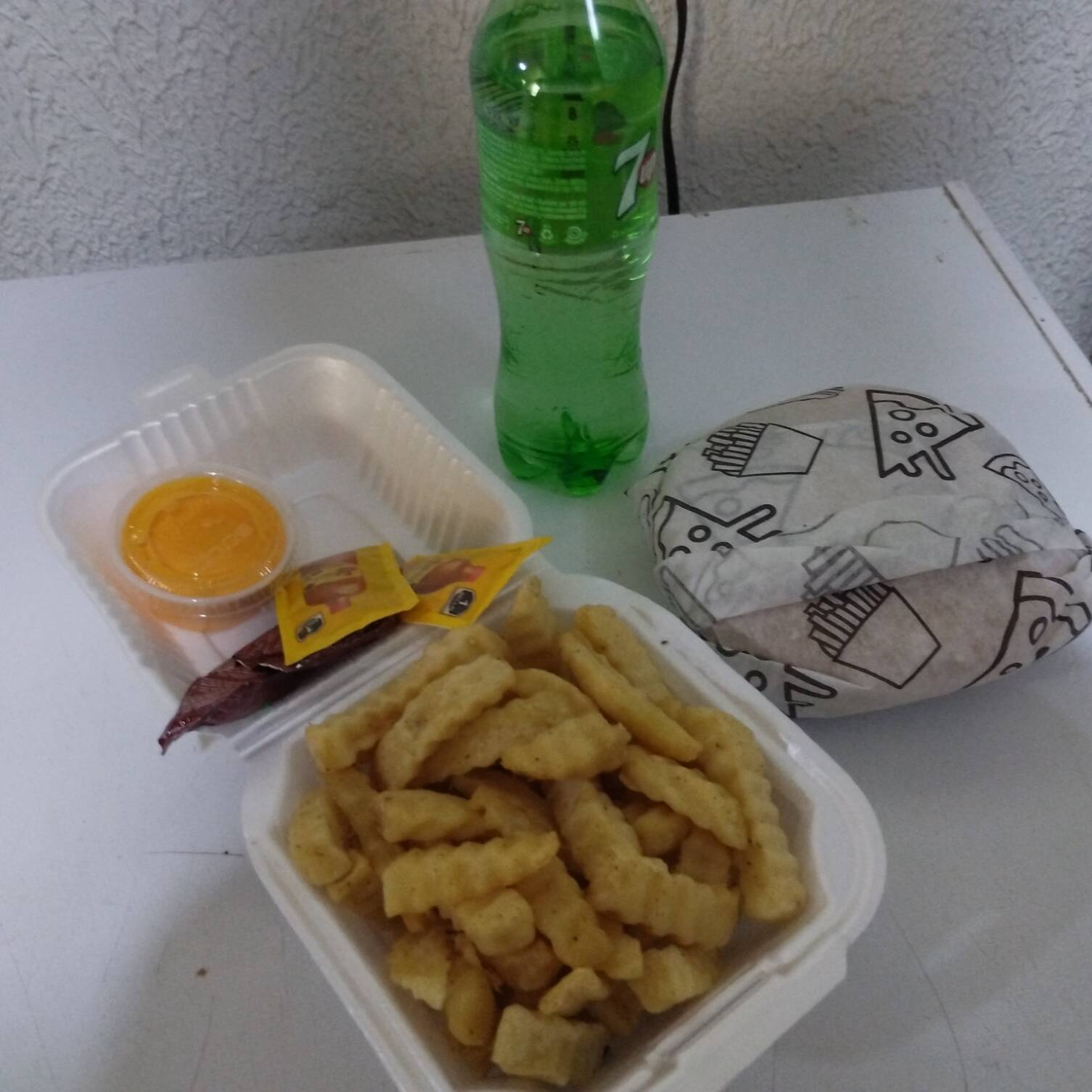 PAQUETE #4 HAMBURGUESA ESPECIAL GIGANTE