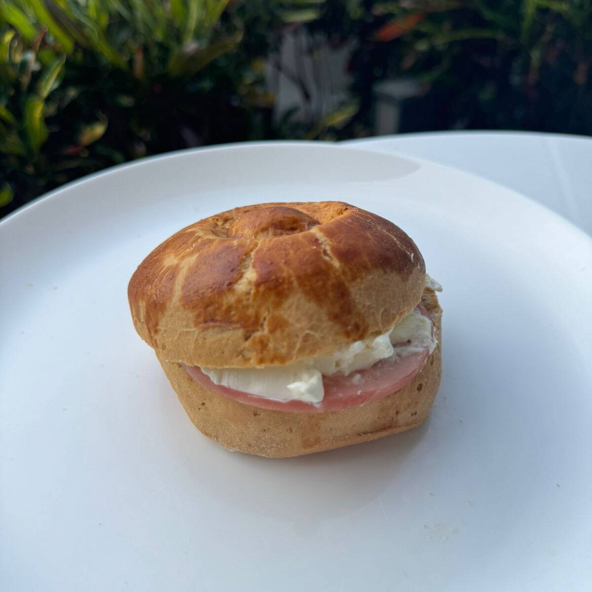 BISQUETS JAMON AHUMADO CON PHILADELFIA