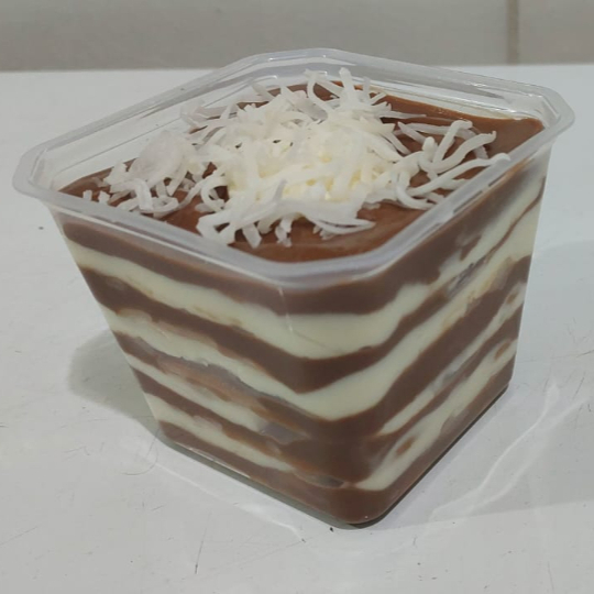 Pavê em camadas intercaladas de Biscoito de Maisena e Recheios e Coberturas de Brigadeiro e Coco Cremosos. ###Tags### bolo no pote bolo vulcao cenoura Ninho chocolate bombom aberto copos da felicidade morango uva coxinha de morango chocolate Ninho Oreo chocolate ao leite leite condensado coco beijinho brigadeiro gourmet tradicional moranguinho churros Nutella 2 amores meio amargo coco queimado presente na caixa promoção cupon cupom oferta desconto como taxa gratis entrega rapida Nutella brownie braunie brawni Ninho doce chocolate brigadeiro docinho donuts docino sobremesa bolo de pote copo da felicidade caseiro banoffee morango Ouro Branco galak Sonho de Valsa choquito ferreiro rocher trufa bombom uva kitkat Kit Kat Kinder bueno charge amendoim Confete Dia dos pais natal Dia das maes Dia das mães namorados promoção promocao oferta desconto barato doce sobremesa chocolate entrega rapida grátis grátis morango fresco docinho brigadeiro leite condensado coxinha e morango Pave Pavê