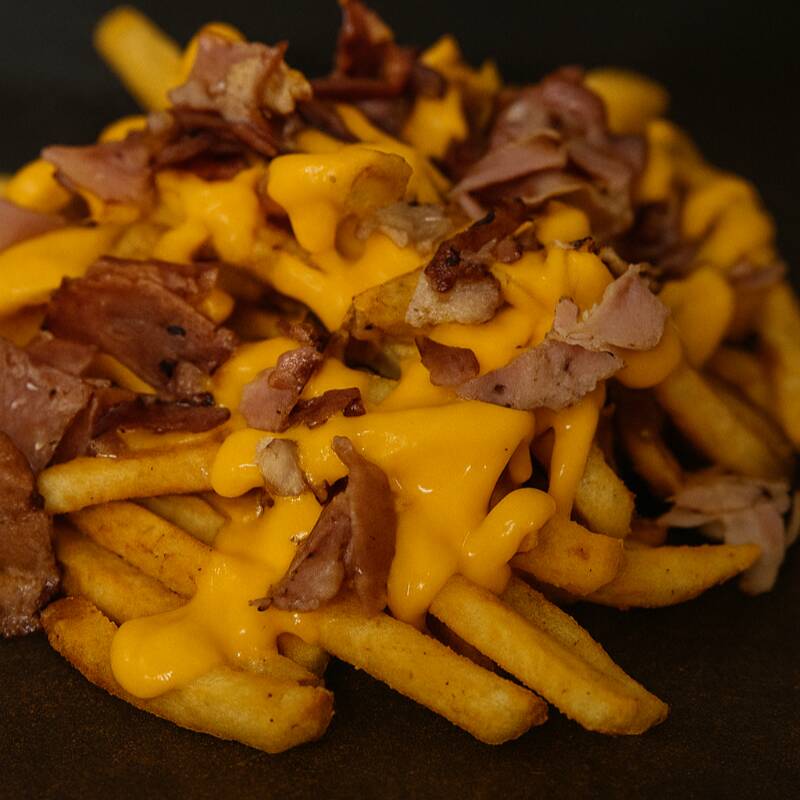 Papas Especiales Queso y Tocino Una Delicia