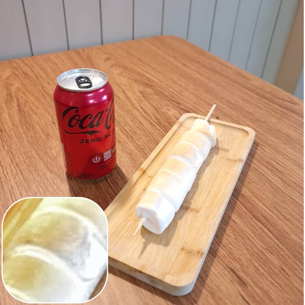 Espeto de marshmallow tradicional.