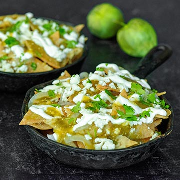 CHILAQUILES VERDES + PAPAS FRITAS
