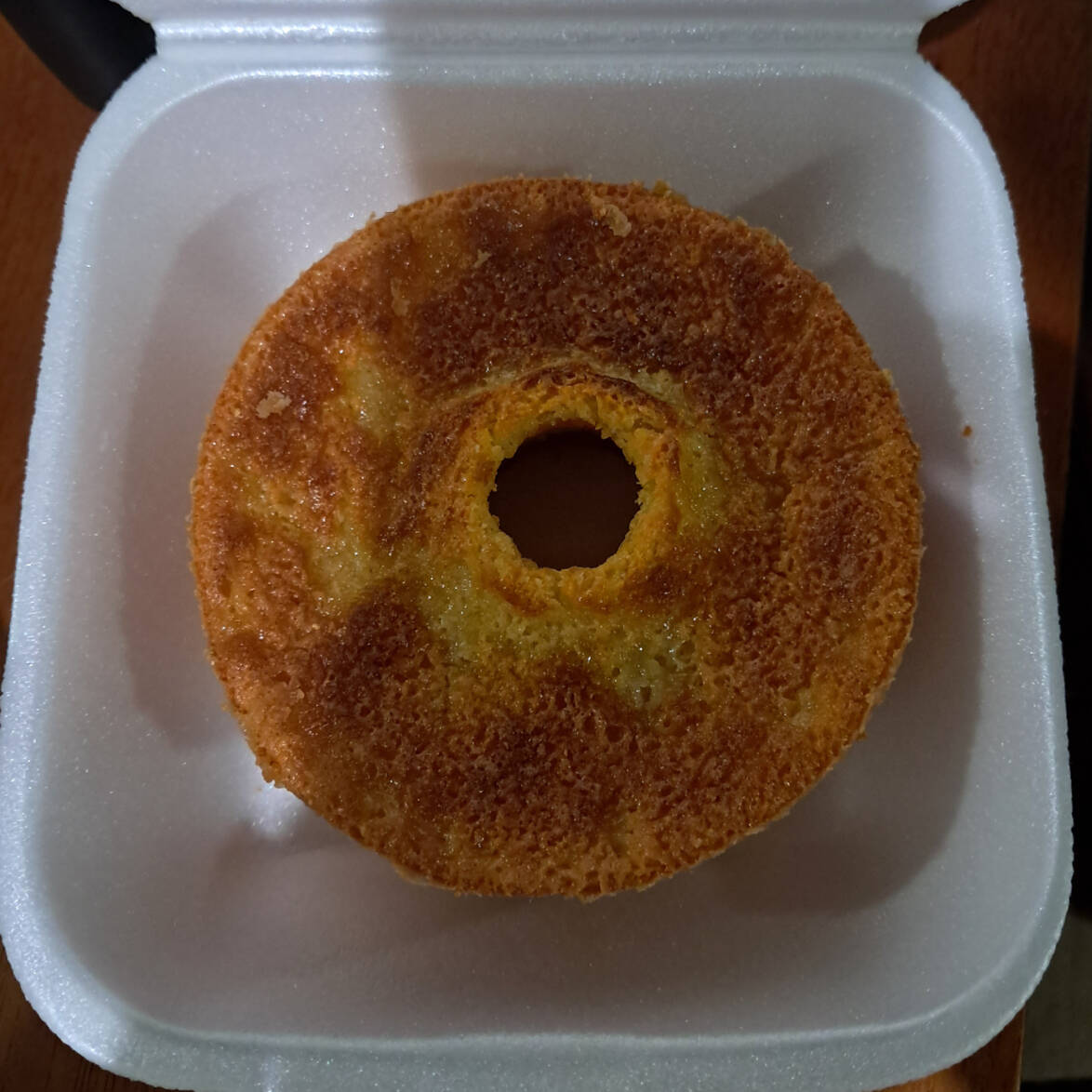 Delicioso bolo de fubá cremoso feito com fubá ,açucar ,queijo ralado de ótima qualidade ,leite etc ...perfeito para seu café da manhã ,tarde ou noite