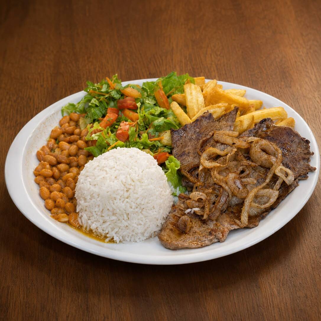 Bife acebolado suculento, acompanhado de uma refeição completa. Quer deixar ainda melhor? Adicione ovo e transforme seu prato em um delicioso Bife a Cavalo.
