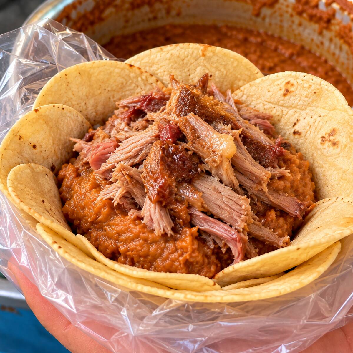 BOLA DE FRIJOLES CON CHAMORRO