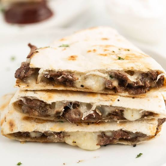 QUESADILLAS DE MAIZ CON BISTEC