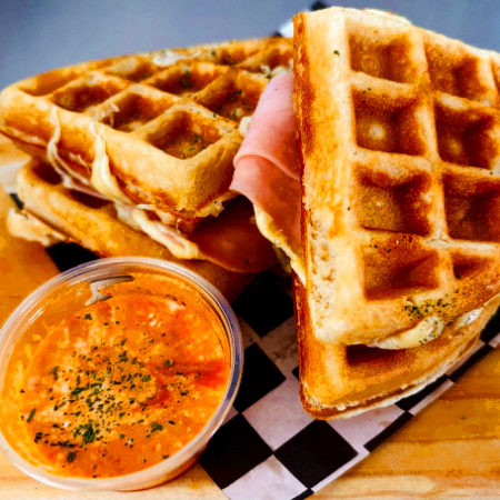 WAFFLE DE PECHUGA DE PAVO