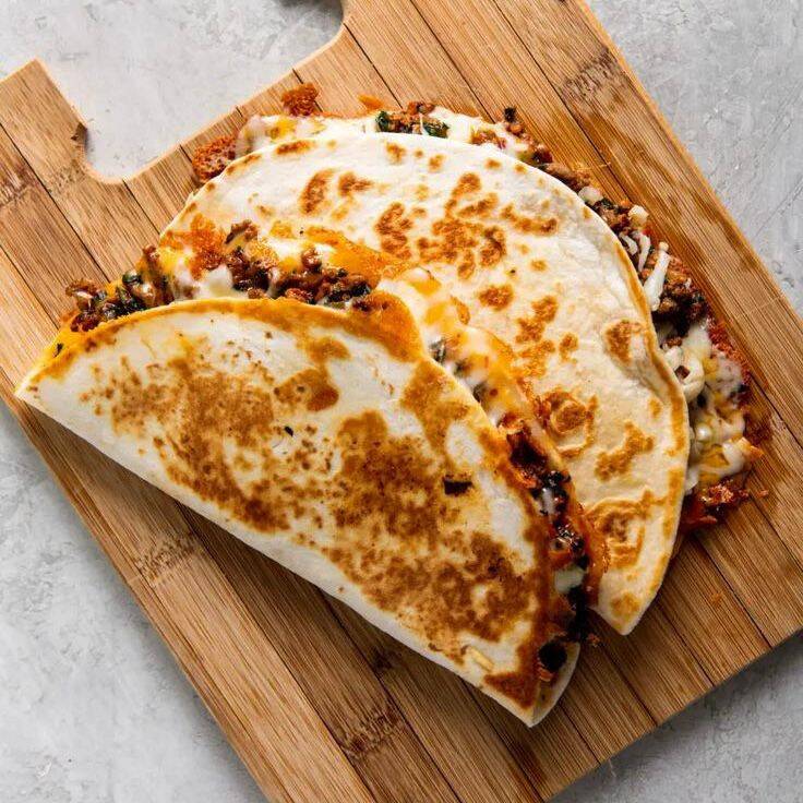 Quesadilla Picadillo Rojo