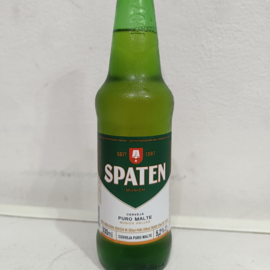 A Spaten Long Neck 330ml é a escolha ideal para quem busca o sabor autêntico de uma German Lager puro malte, perfeita para acompanhar seus melhores momentos.