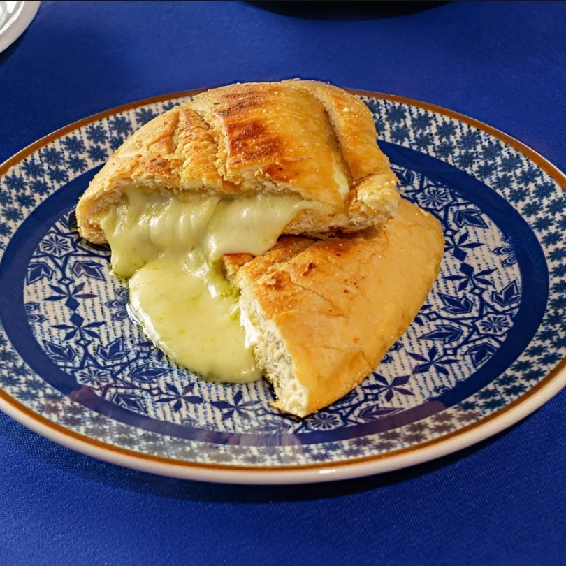 Pão Francês Com Queijo mussarela
