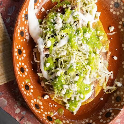 Huarache de Chicharrón Prensado