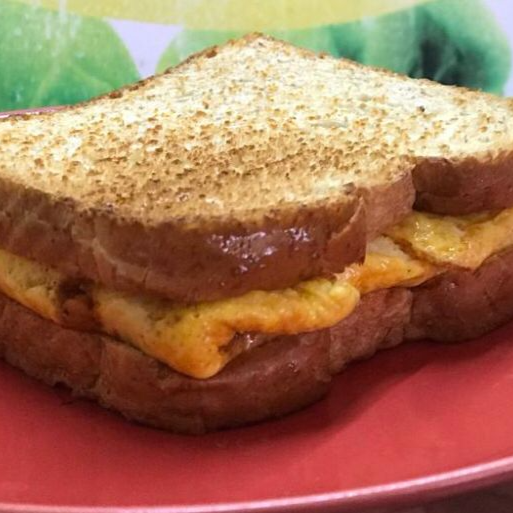 Sandwich Omelette Chorizo