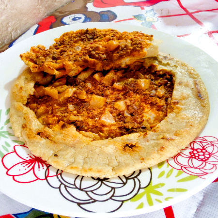 Gorda de Longaniza con Papas