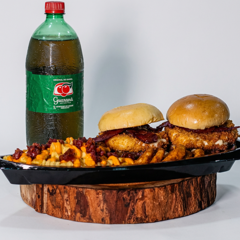 Acompanha 2 lanches 09, batata turbinada e refri de 1l
