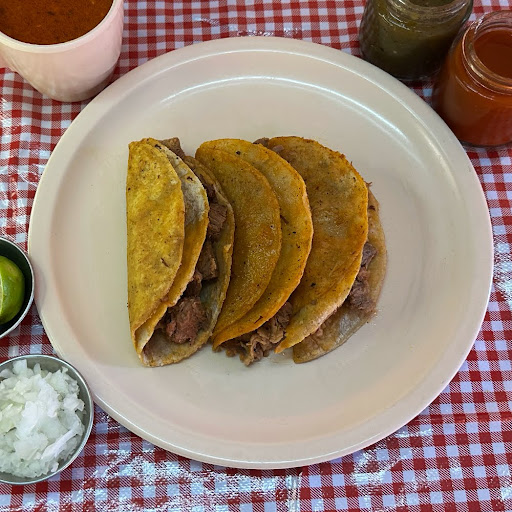 Orden de 3 tacos dorados de barbacoa