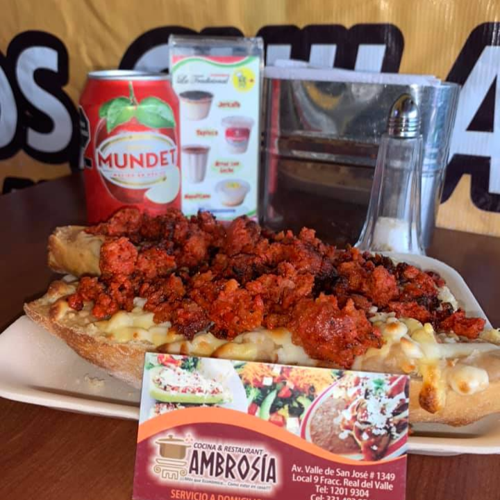 Molletes Salados