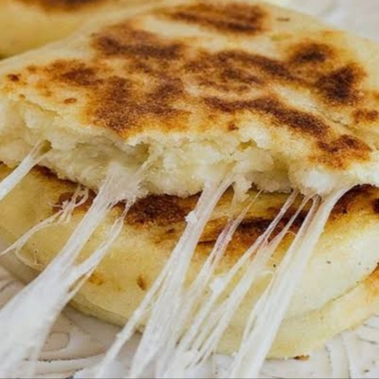 GORDITA DE HARINA QUESO MANCHEGO
