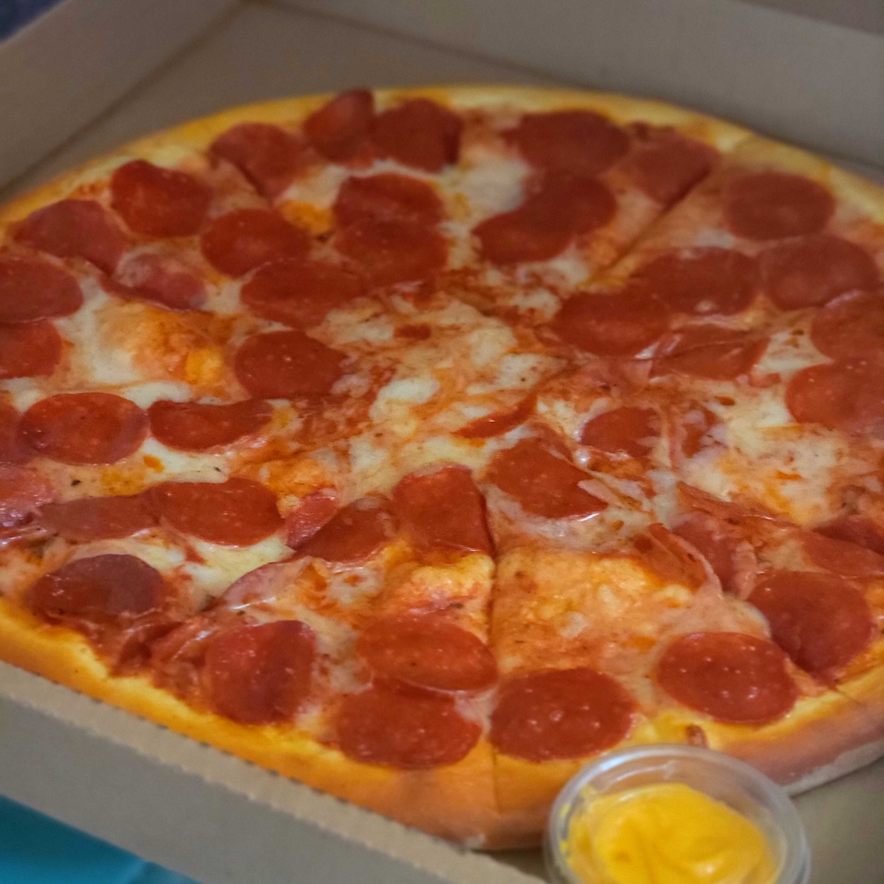 PIZZA EXTRA GRANDE PEPERONI