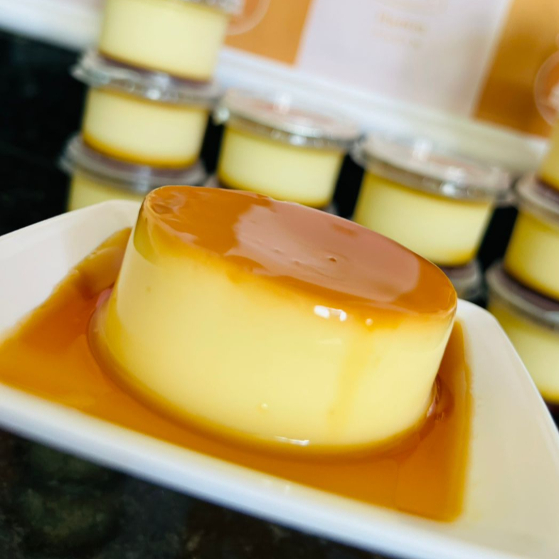 O clássico que nunca sai de moda! Leve, cremoso e com calda douradinha irresistível. no pote 140g, no pote!