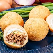 Bolinho de carne moída com ovo.