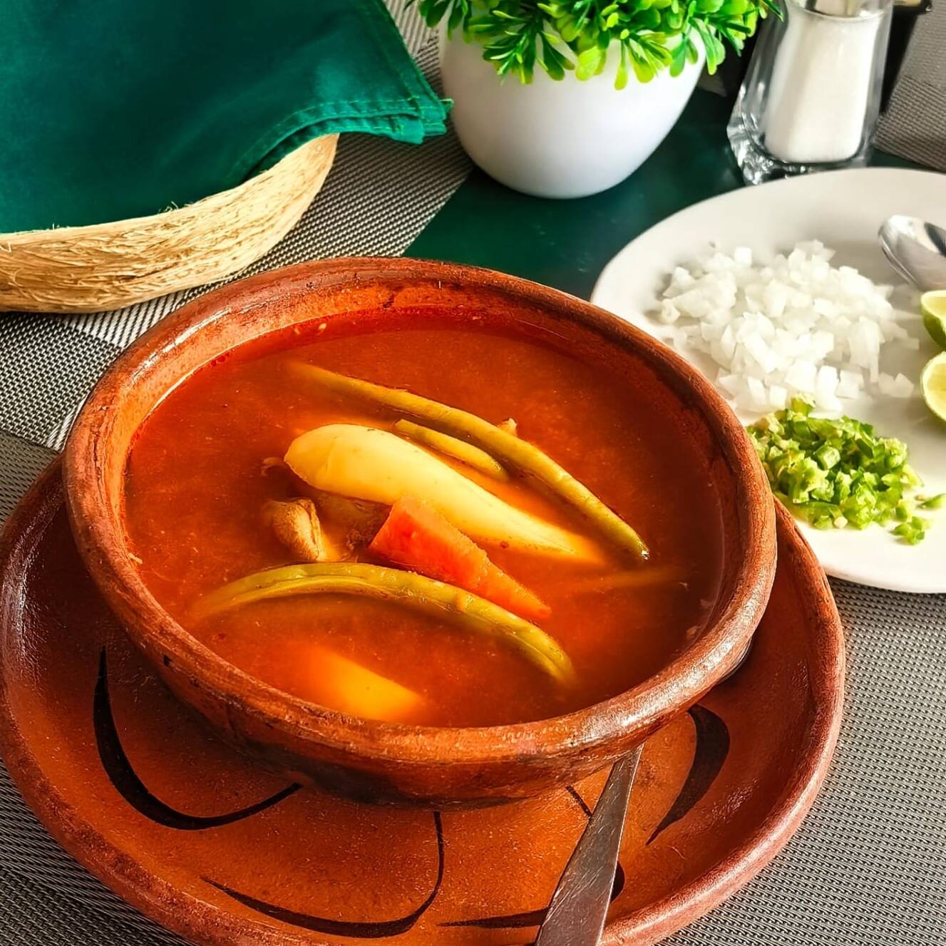 Caldo tlalpeño