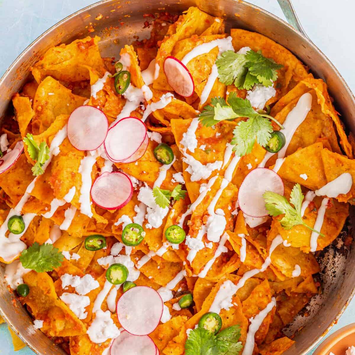 Chilaquiles en Salsa Cremosa de Chipotle