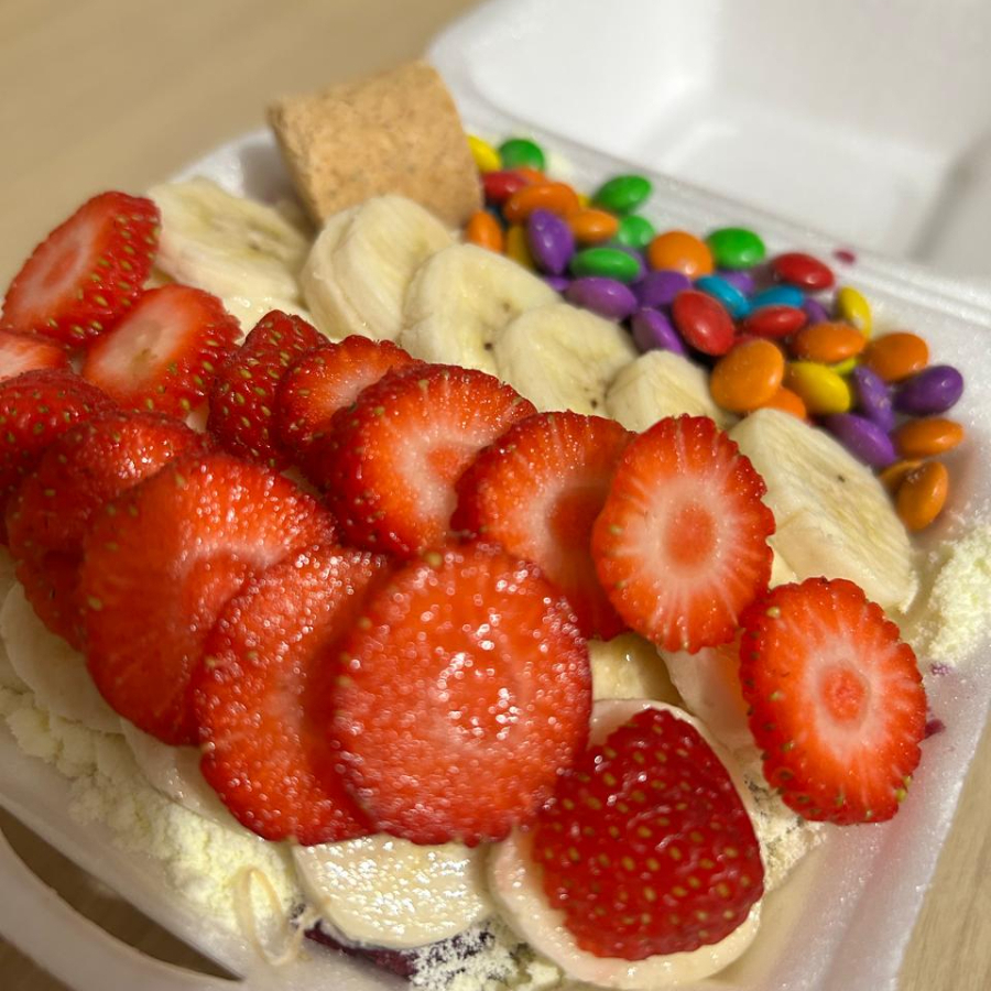 çaí cremoso e bem gelado, servido no tamanho G para matar a fome de verdade. Ideal para refrescar o dia e dar aquela energia extra. Acompanhamentos conforme disponibilidade da loja